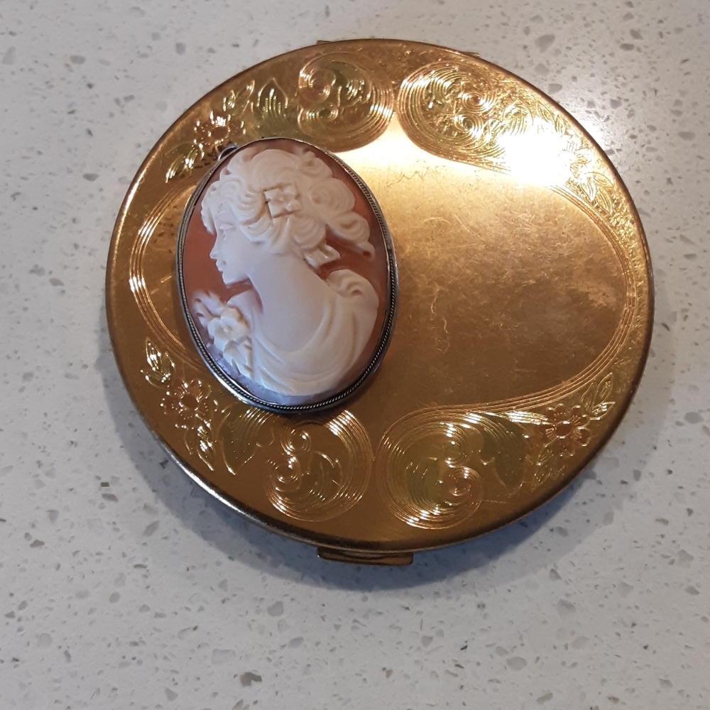 Sterling 925 marked Cameo Beautiful Hand Carved